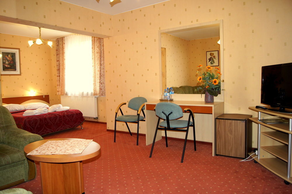 Hotel Pod Lipami à Bystra  Extérieur photo
