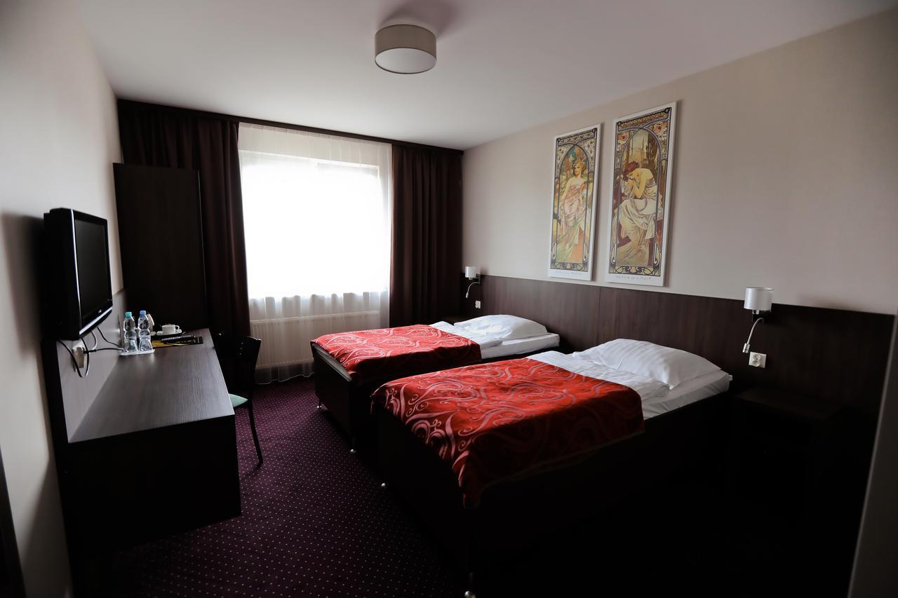 Hotel Pod Lipami à Bystra  Extérieur photo