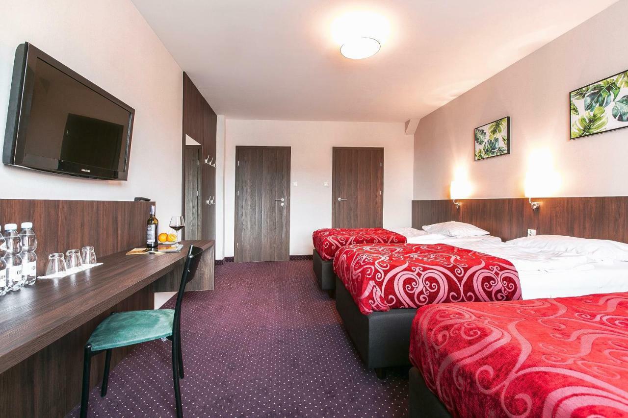 Hotel Pod Lipami à Bystra  Extérieur photo
